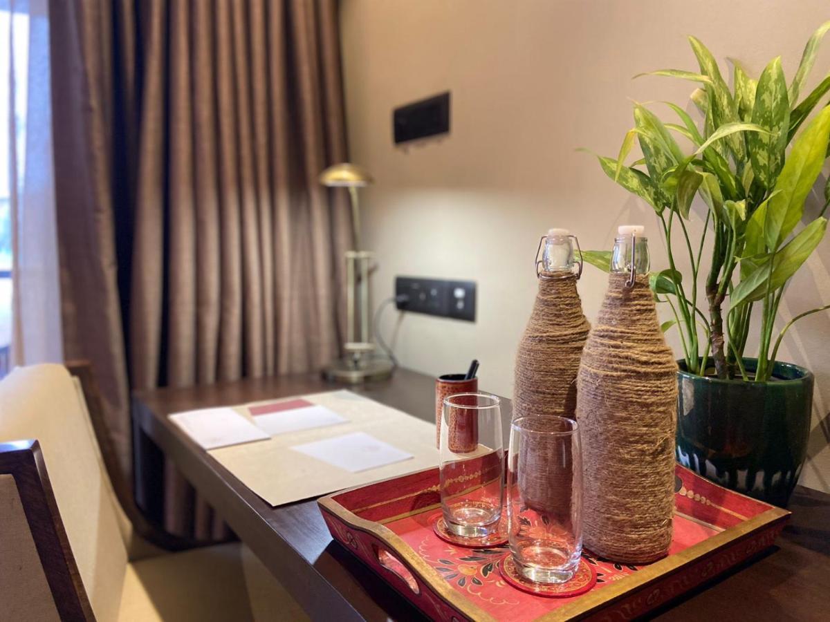 Miraaya Wellness And Golf Resort Chitwan Ngoại thất bức ảnh