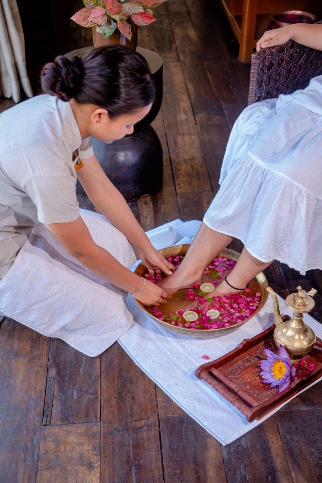 Miraaya Wellness And Golf Resort Chitwan Ngoại thất bức ảnh