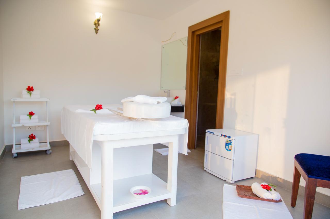 Miraaya Wellness And Golf Resort Chitwan Ngoại thất bức ảnh