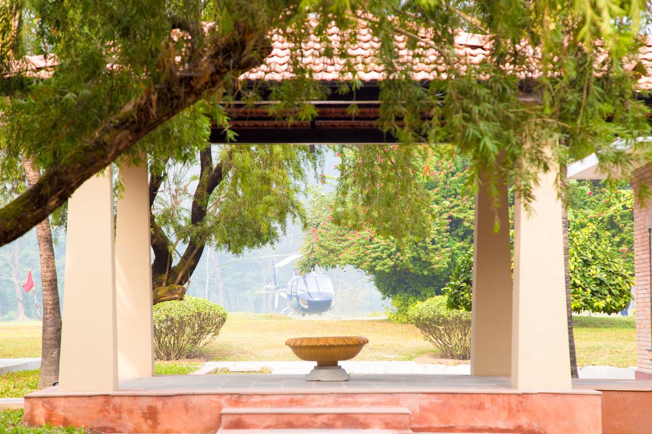 Miraaya Wellness And Golf Resort Chitwan Ngoại thất bức ảnh