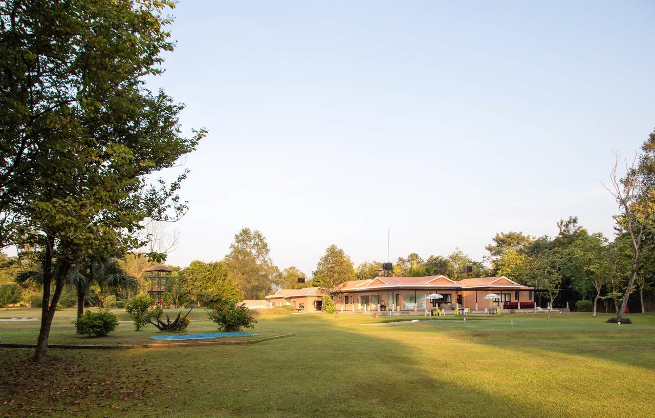 Miraaya Wellness And Golf Resort Chitwan Ngoại thất bức ảnh
