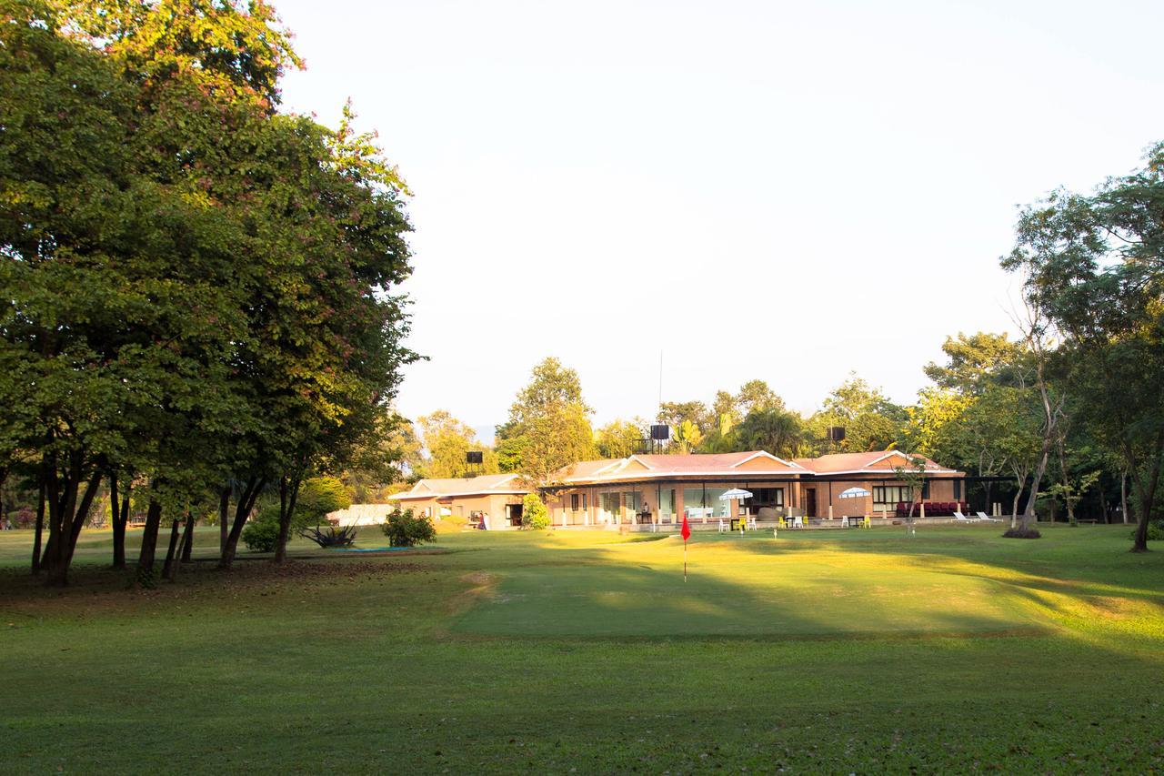 Miraaya Wellness And Golf Resort Chitwan Ngoại thất bức ảnh