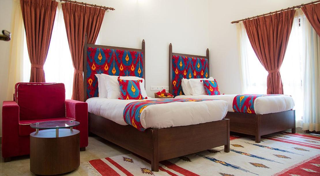 Miraaya Wellness And Golf Resort Chitwan Ngoại thất bức ảnh