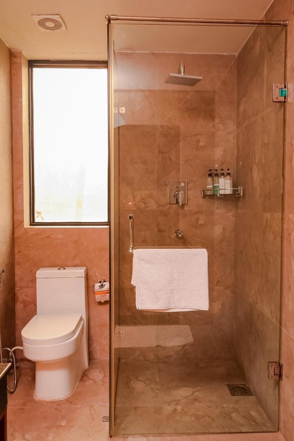 Miraaya Wellness And Golf Resort Chitwan Ngoại thất bức ảnh